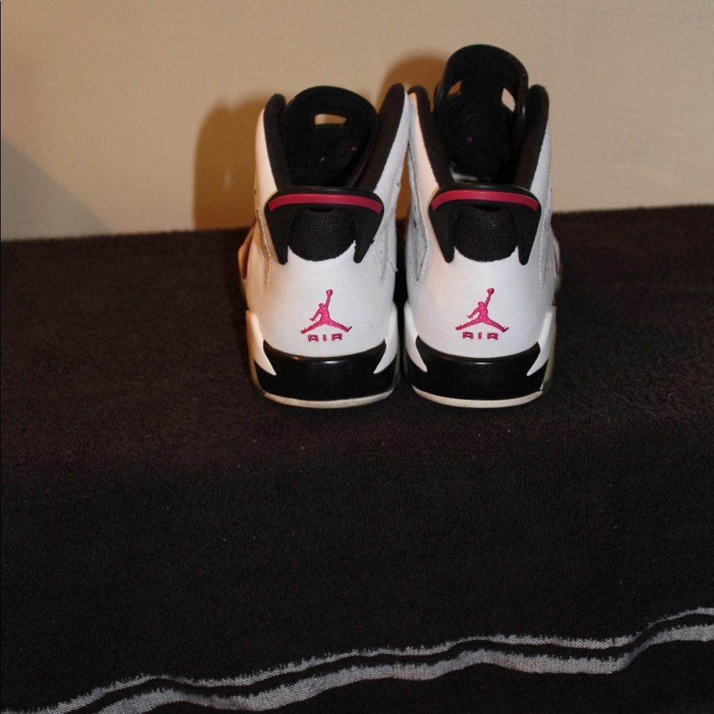 Jordan 6 - Picture 3 of 6